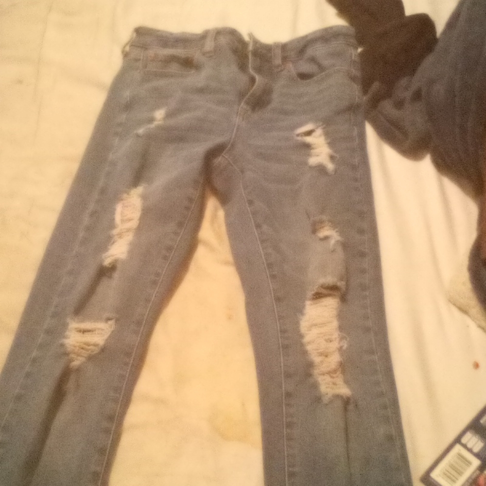 Low rise blue jeans (size 7-8) skinnyish jeans ! Brand-Aero